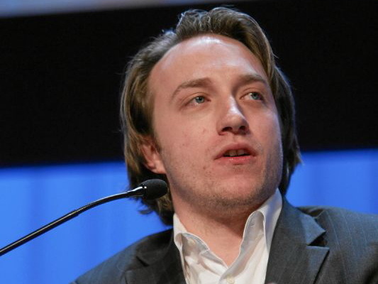 Seful YouTube se retrage de la conducerea companiei