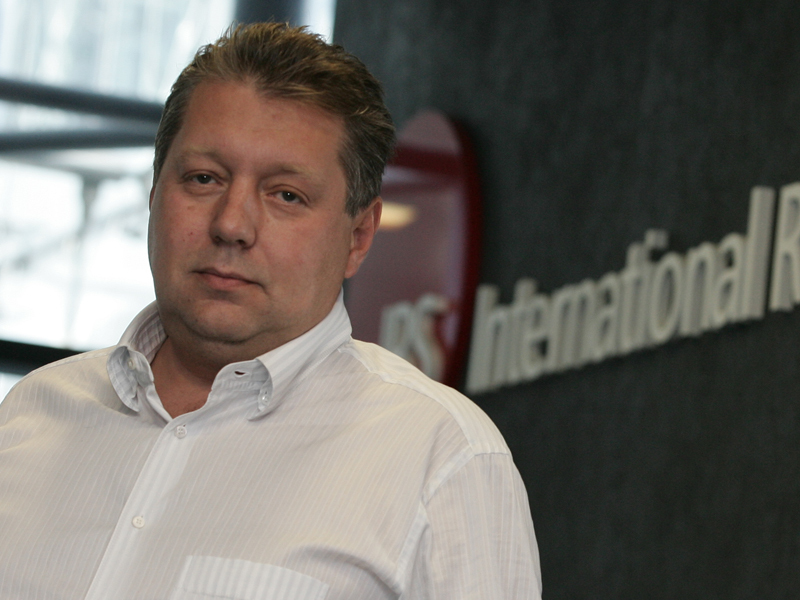 CRISTIAN BURCI, IRS: „BANII SE FAC CAND ITI VINZI BUSINESSUL, NU CAND IL OPEREZI. ADICA LA EXIT. SUNT  DESCHIS LA DISCUTII“. Cristian Burci controleaza grupul de firme reunit sub umbrela BBDO si International Railway Systems. Prima tranzactie a lui Burci a fost vanzarea  unui pachet de 20% din actiuni catre Grafitti BBDO (care a platit 500.000 de dolari pentru actiuni in 1994), iar a doua a avut loc in 2005, cand a vandut Prima TV si cele doua retele de radio, Star FM (actualul Magic FM) si Radio Contact (Kiss FM), celor de la SBS. 