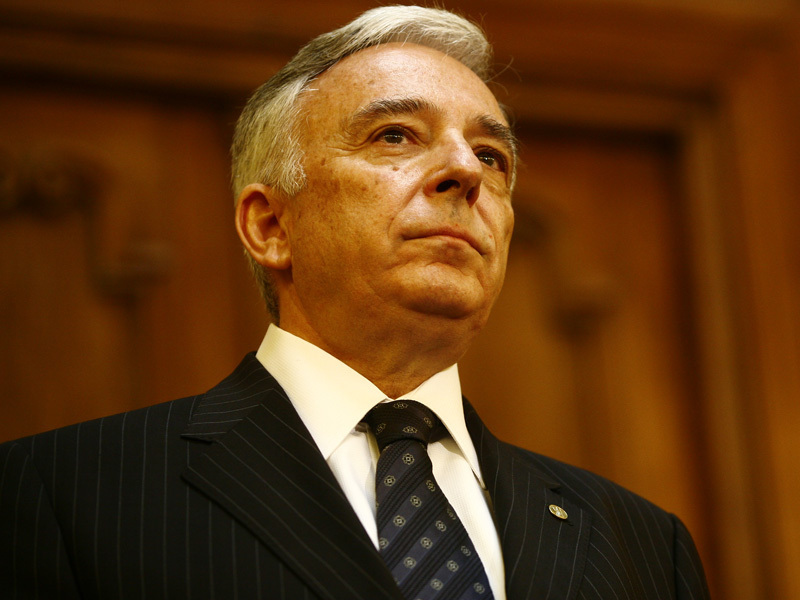 Isarescu: Contributiile enorme descurajeaza munca, exact ceea ce poate asigura pensiile mari