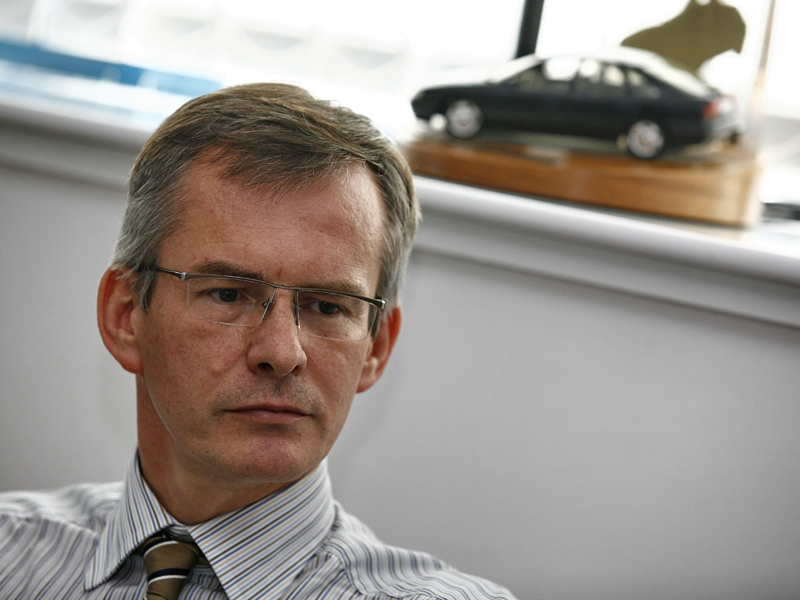 JÉRÔME OLIVE, CEO DACIA: „DACIA NU AR FI FOST CEEA CE ESTE FARA RENAULT, IAR RENAULT NU AR FI PUTUT OBTINE CEEA CE A OBTINUT CU LOGAN FARA DACIA“. Șeful Dacia si directorul general al grupului Renault in Romania a avut ocazia sa-si expuna viziunea despre marca romaneasca in cadrul unui eveniment Meet the CEO, in care a pus in evidenta ca Dacia a ramas producatorul auto cu cea mai mare crestere din Europa, si in particular din Franta, intr-o perioada cand restul pietei auto nu izbuteste sa creasca.