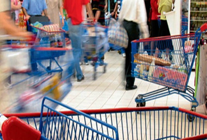 Legumele, uleiul, transportul CFR si combustibilii urca inflatia anuala la 7,77%