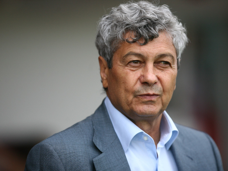 MIRCEA LUCESCU, ANTRENOR DE FOTBAL: „NU MAI VREAU SA FAC NICIO AFACERE. O SA IMI TIN BANII LA BANCA ORICAT DE MICA AR FI DOBANDA“. A castigat din fotbal milioane de euro si, desi nu a avut in mod neaparat o cultura de business si nici timpul necesar, a decis sa investeasca in diverse afaceri din domeniul asigurarilor, productiei si turismului, devenind astfel unul dintre cei mai diversificati antreprenori-sportivi. Teoretic, s-a orientat catre afaceri bune, insa a avut surpriza sa-si vada afacerile falimentate, fapt care l-a impins spre decizia de a iesi din business.