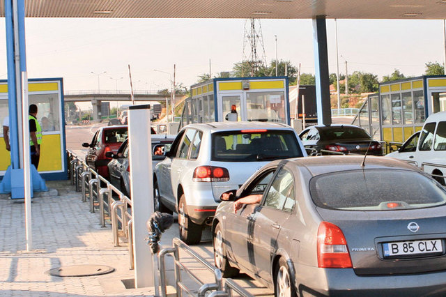 In tara fara autostrazi, Guvernul va obliga soferii sa plateasca si o taxa de mers pe autostrada