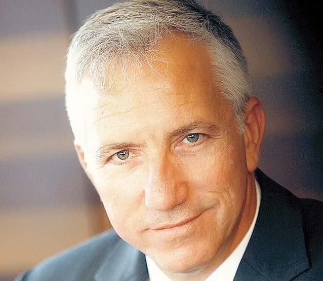 Michael Tsamaz, seful grupului Cosmote, devine CEO si presedinte al OTE
