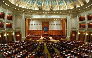 Seful Comisiei Buget-Finante: Marti, discutam OUG 50 si e posibil sa o si avizam. Vrem "sa nu te mai trimita la instanta ca sa o citesti"!