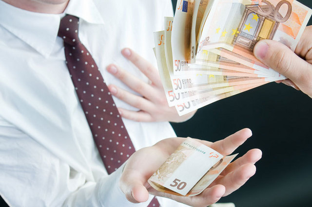 Bank Leumi reduce comisioanele pentru platile prin OP Link