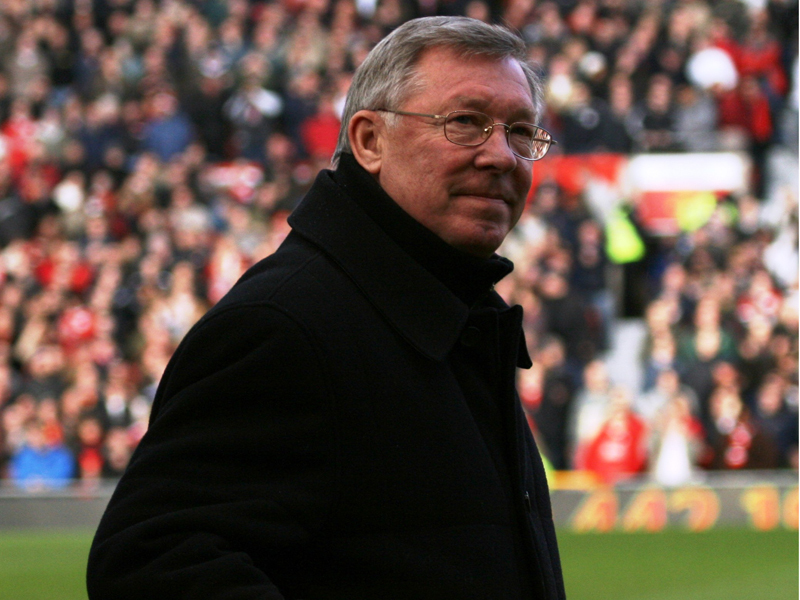 Sir Alex Ferguson si-a schimbat costumul de doua ori pentru Epson