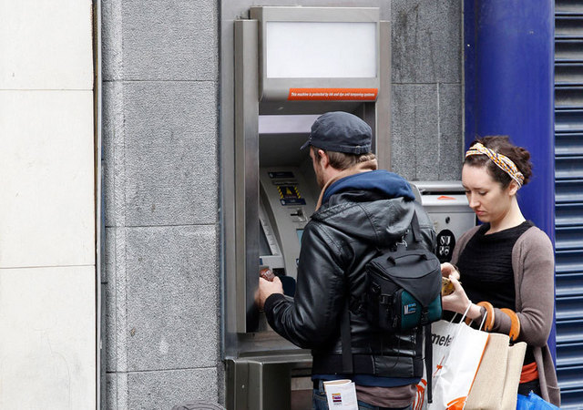 Irlanda, „noua Grecie”, presata sa se imprumute, pentru a salva moneda unica