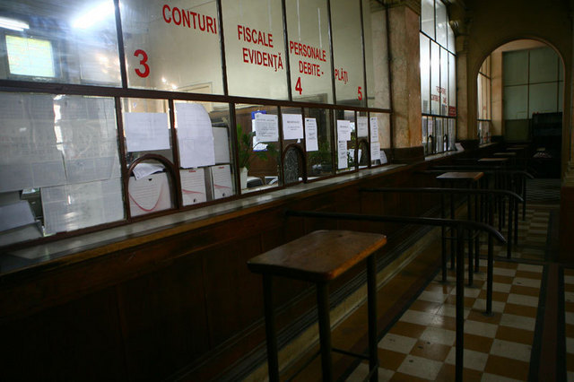 Impozite duble pentru bucurestenii cu mai multe case si masini puternice, in 2011