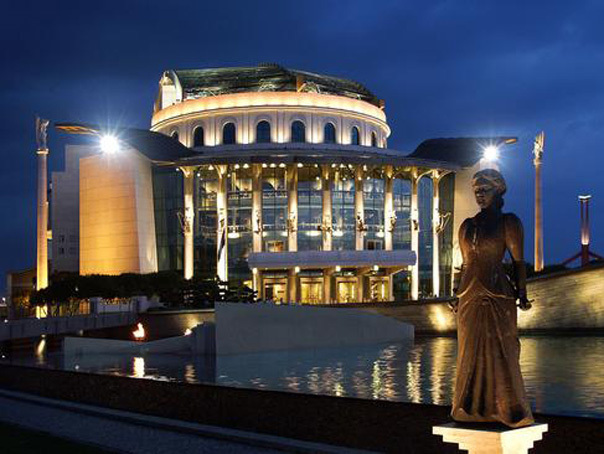 Ambasadorul Ungariei: Teatrul National nu e locul potrivit de sarbatorire a pierderii Transilvaniei