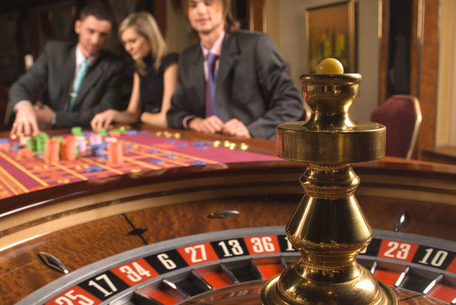 Bilete de intrare de 20 de lei pentru cazinouri si de 5 lei in localurile cu jocuri tip slot-machine