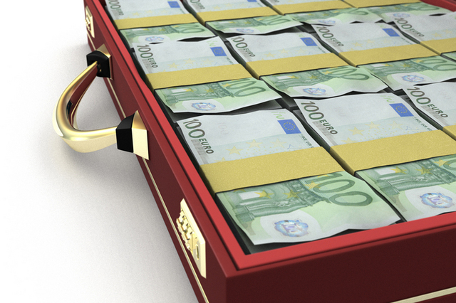 De Sarbatori, Finantele vor un „credit-cadou" de 1,1 miliarde € de la banci
