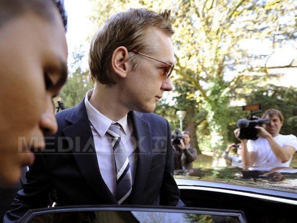 Julian Assange a semnat un contract de 1,2 milioane de euro pentru autobiografia sa