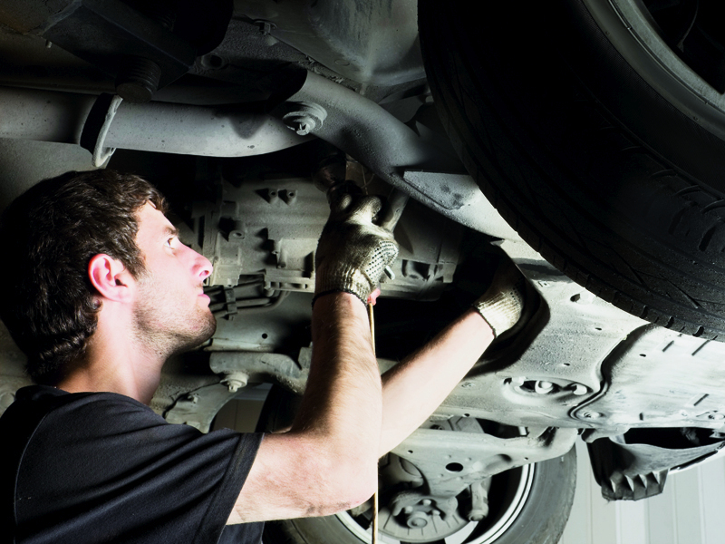 Solutia de criza in industria auto: toate drumurile duc la service