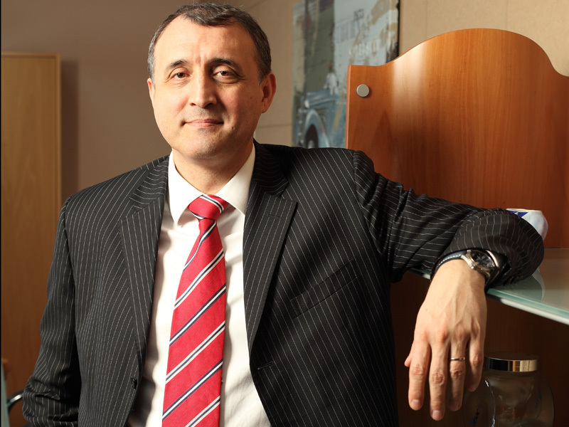 In mainile lui stau afacerile de miliarde ale lui Ion Tiriac. Cine este Petru Vaduva