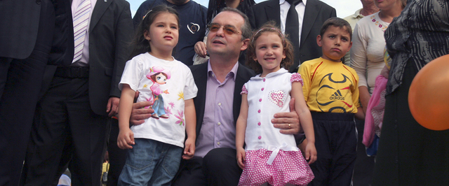 Lungmetrajul SF se incheie: daca nasti dupa 1 ianuarie, stai un an acasa