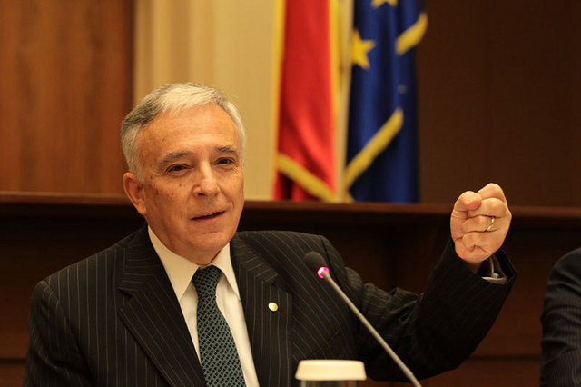 Isarescu: Reformele din aria alocatiilor sociale si a bugetarilor ar putea dura inca 1-2 ani