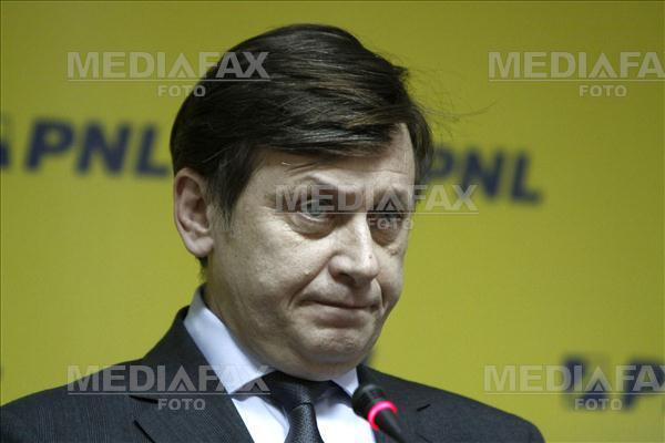Opozitia isi imparte scaunele, puterea isi imparte voturile diasporei