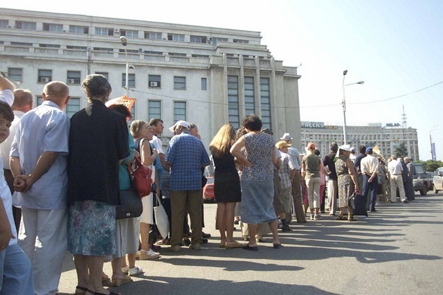 Pensiile speciale sunt doar varful aisbergului. 40% dintre cei intre 45 si 65 de ani nu lucreaza