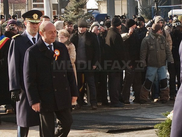 Basescu, huiduit la manifestatiile organizate la Iasi de Ziua Unirii