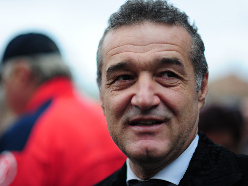 Becali a vandut cu 10 mil. euro doua hectare in Pipera catre Portland Trust