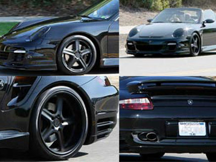 David Beckham isi vinde Porsche-ul pe internet