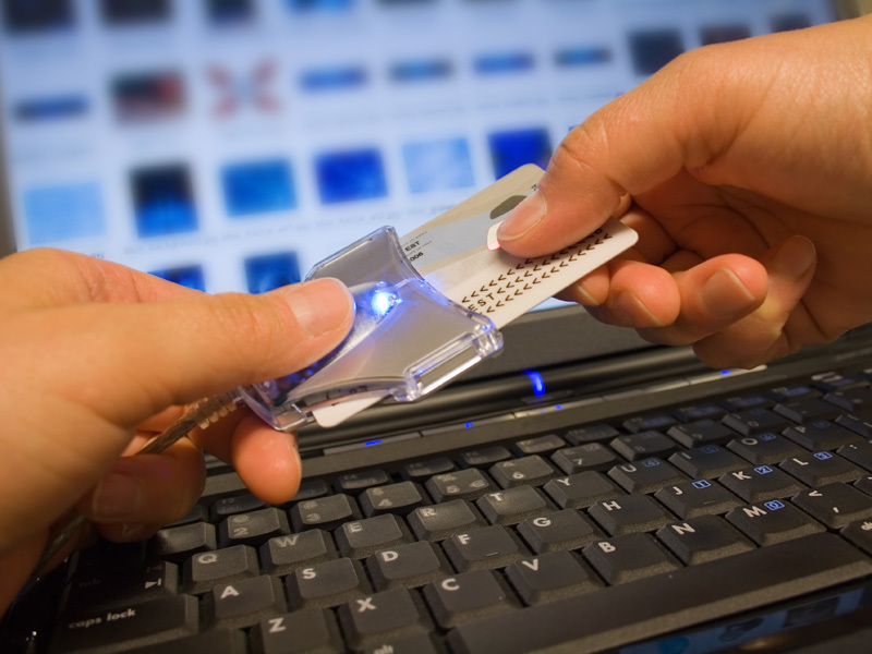 Cumparaturi pe net de 127,8 de milioane de euro in 2010