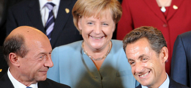 Basescu e dezamagit de lipsa de solidaritate a “colegilor” Merkel si Sarkozy