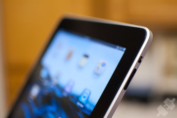 Apple se da de gol cu noul iPad 2