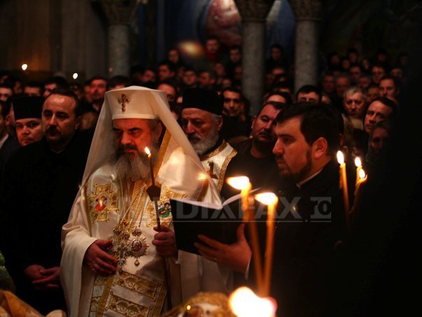 Cluj: Mii de persoane, la slujba de inmormantare a IPS Bartolomeu