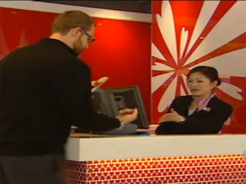 Adio portofel! In curand vom plati totul cu ceasul - VIDEO