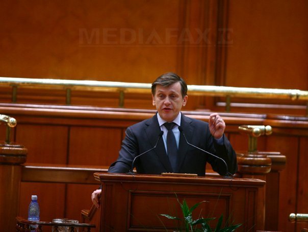 Antonescu, la Congresul UDMR: Ma rog sincer si intens sa va dea Dumnezeu gandul cel bun