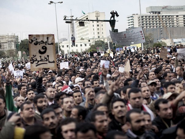 Zeci de mii de manifestanti, reuniti in piata Tahrir din Cairo