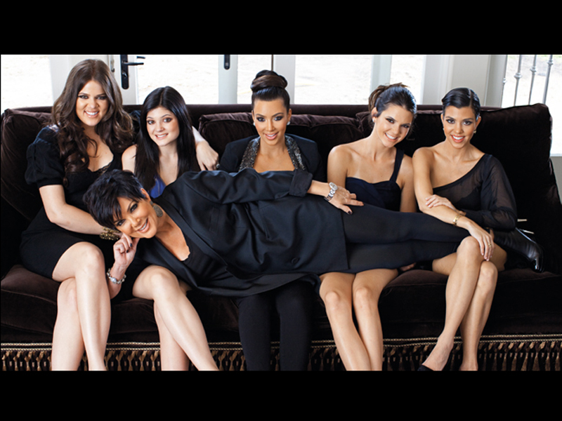 Cum a cladit Kris Jenner, mama fetelor Kardashian, un imperiu de 65 mil. dolari intr-un an (GALERIE FOTO)