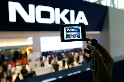 Nokia, in discutii cu Microsoft pentru adoptarea sistemului de operare Windows Phone 7