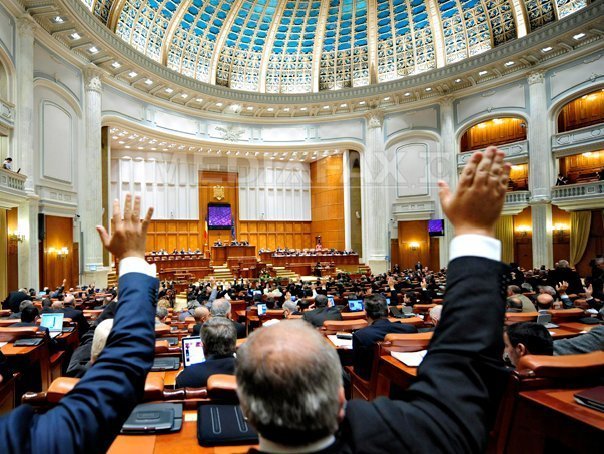 Negocieri putere-opozitie in Parlament: Noi cedam, voi ce dati?