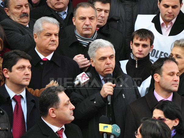 AFP: Clasa politica din Romania trimite semnale negative privind lupta contra coruptiei