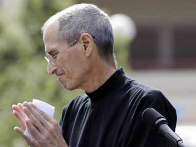 Chiar a scapat de boala? Steve Jobs a fost vazut la sediul Apple (GALERIE FOTO)