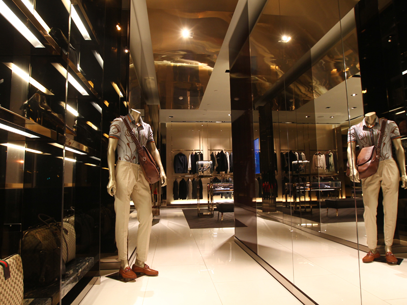 27.200 de euro s-au donat la gala UNICEF prilejuita de deschiderea magazinului Gucci din Bucuresti