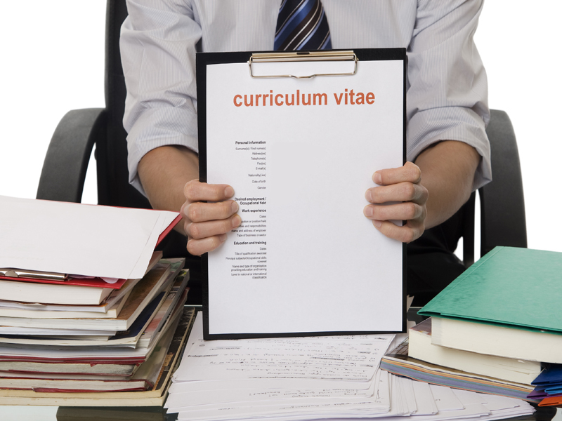 Cum sa-ti faci CV-ul ca sa pleci la sigur in strainatate.