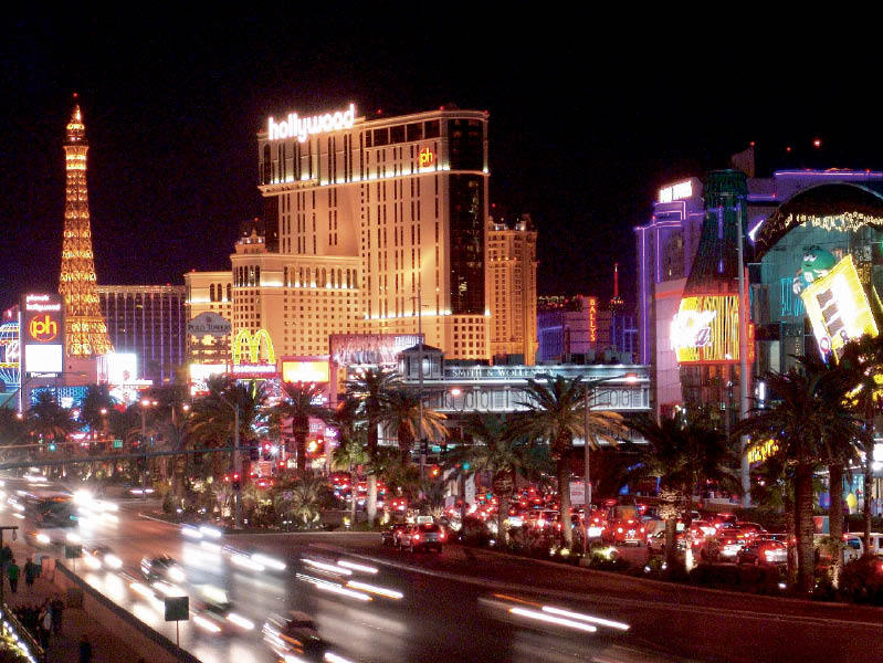 O zi la cazinourile din Las Vegas. Cum sa joci salariul altora pe un an intr-o singura seara