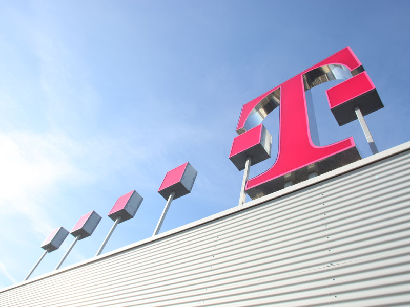 Deutsche Telekom vinde T-Mobile USA cu 39 mld. dolari catre AT&T