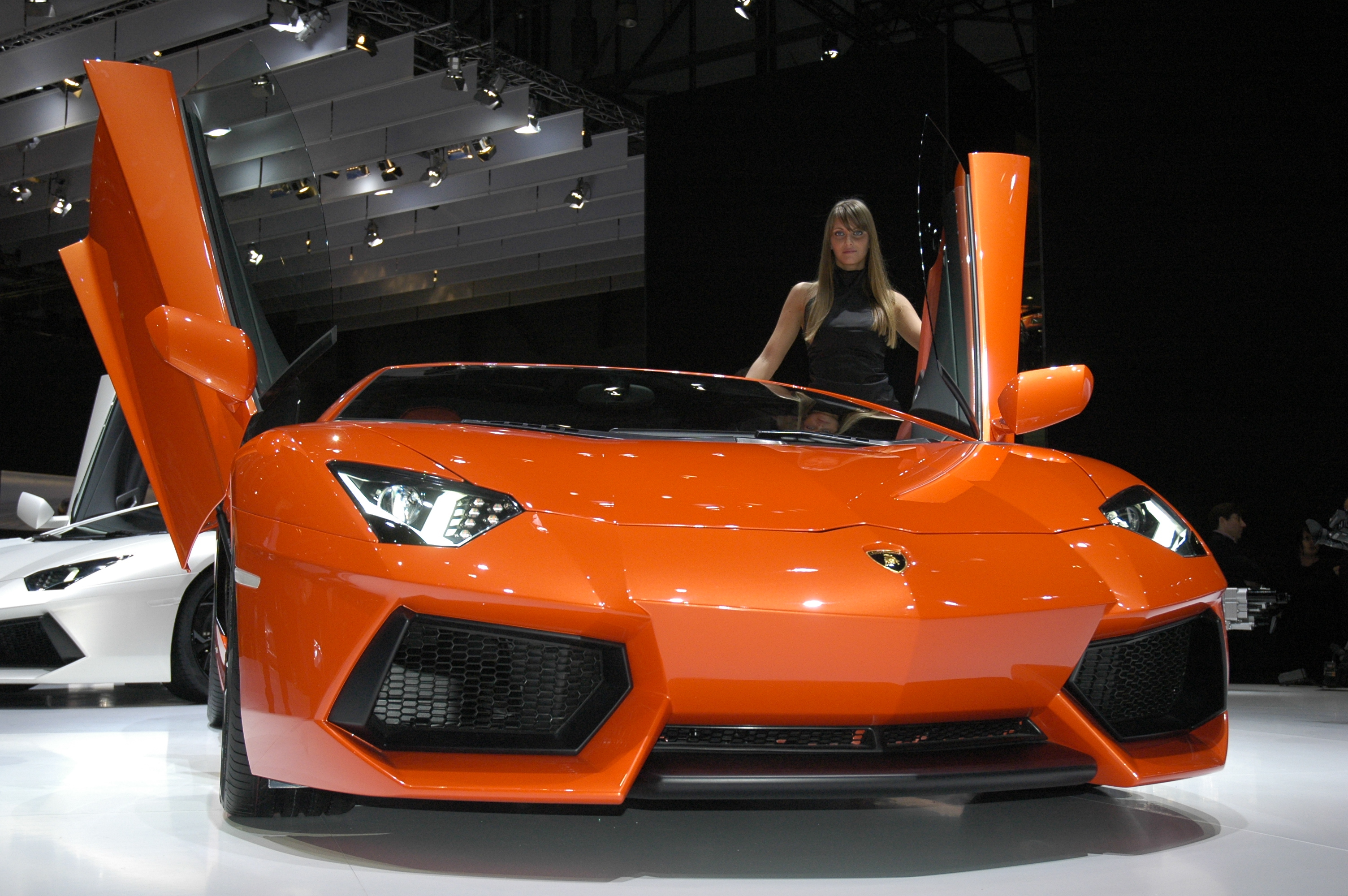 Geneva 2011: Arta la cele mai inalte limite - Lamborghini Aventador LP 700-4