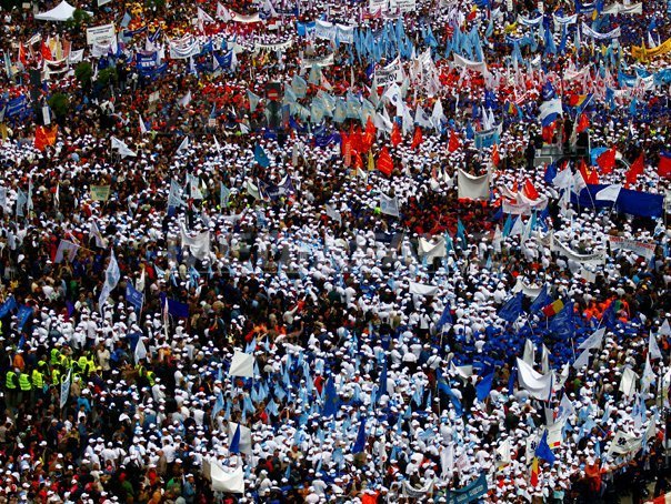 Miting in Piata Constitutiei. Sunt asteptati 50.000 de sindicalisti