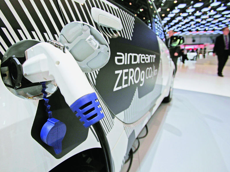 Geneva 2011 - Automobilul electric intra in priza