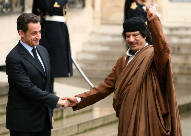 Gaddafi: Prietenul meu Nicolas Sarkozy este nebun. Sufera de o boala psihica