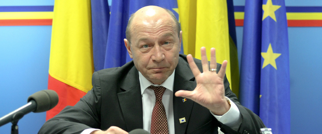 Basescu: „Romania nu are capacitati militare cu care sa intervina in Libia si, daca ar avea, n-ar fi bucuroasa sa intervina”