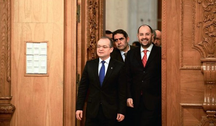 O demisie pentru linistea lui Boc