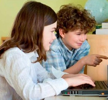 Ai nostri tineri la PC invata