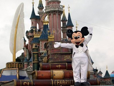 Accident la Disneyland Paris: Cinci persoane au fost ranite